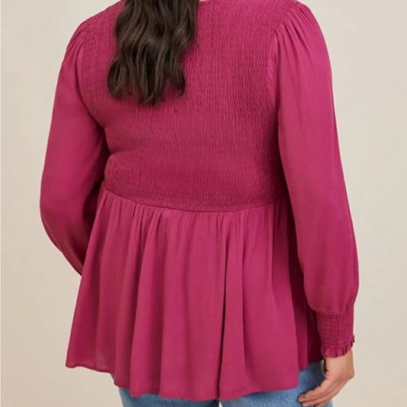 Torrid Plus Size Pink Crinkle Gauze Smocked Tunic Top V-Neck Long Sleeve Size 3 - Picture 2 of 7